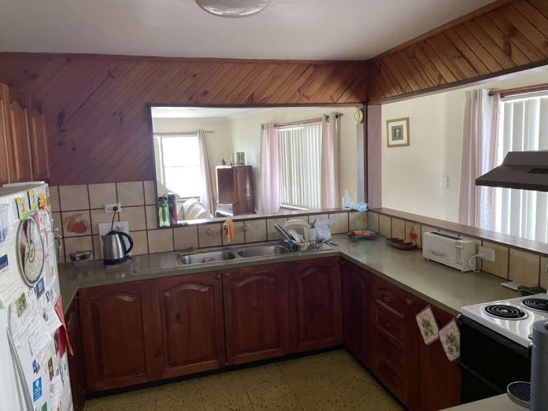 141-143 Bay Road, Toowoon Bay NSW 2261