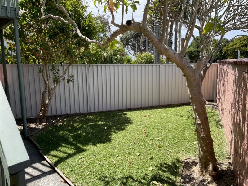 141-143 Bay Road, Toowoon Bay NSW 2261