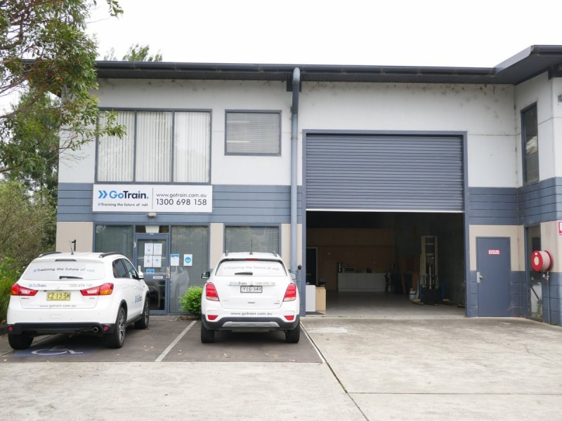 Unit 1/10 Pioneer Avenue, Tuggerah NSW 2259