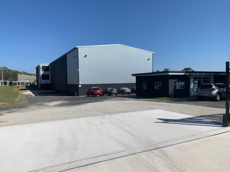 A & B/4 Lucca Road, Wyong NSW 2259