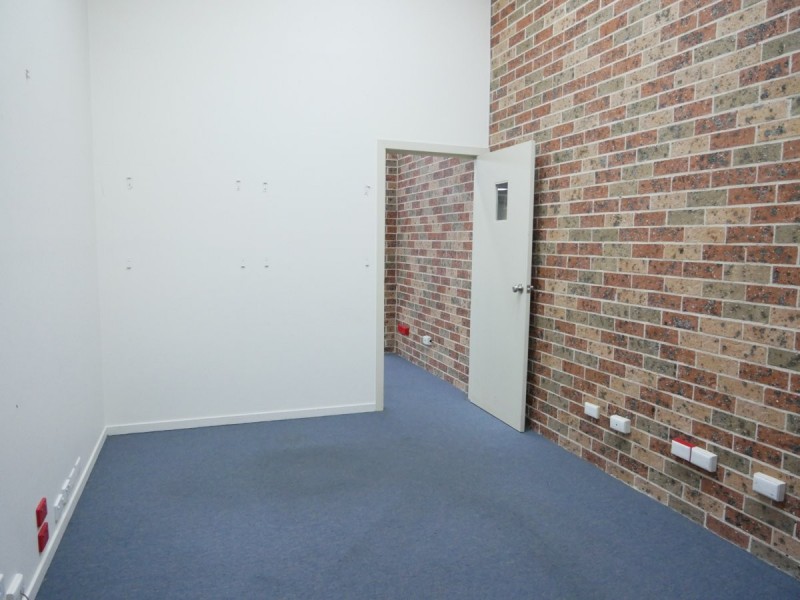 Unit 4/15-17 Anzac Road, Tuggerah NSW 2259