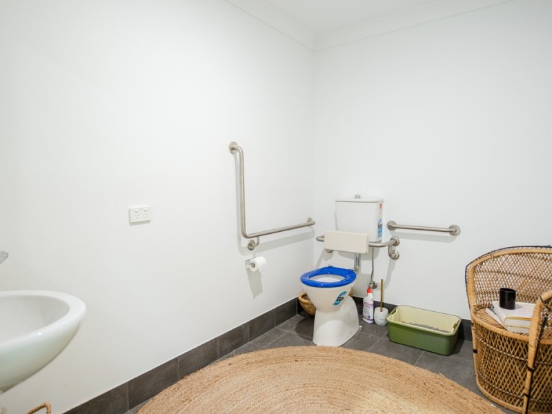 Unit 209/12 Pioneer Avenue, Tuggerah NSW 2259