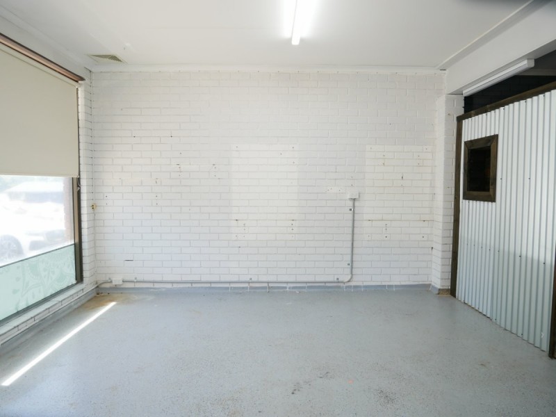 Shop 2 & 3/31-35 Lloyd Avenue, Chain Valley Bay NSW 2259