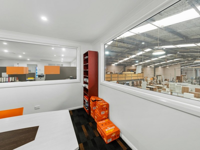 14 Mildon Road, Tuggerah NSW 2259