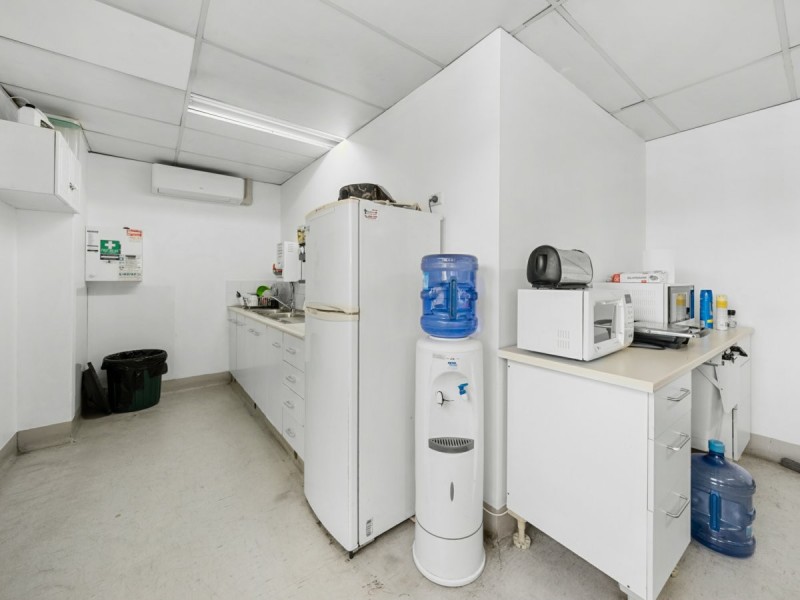 14 Mildon Road, Tuggerah NSW 2259