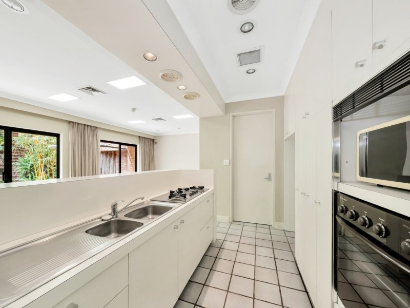 211 Albany Street North, Gosford NSW 2250