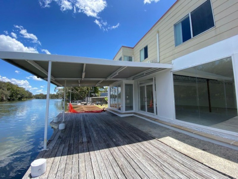 2 Ocean Street, Budgewoi NSW 2262