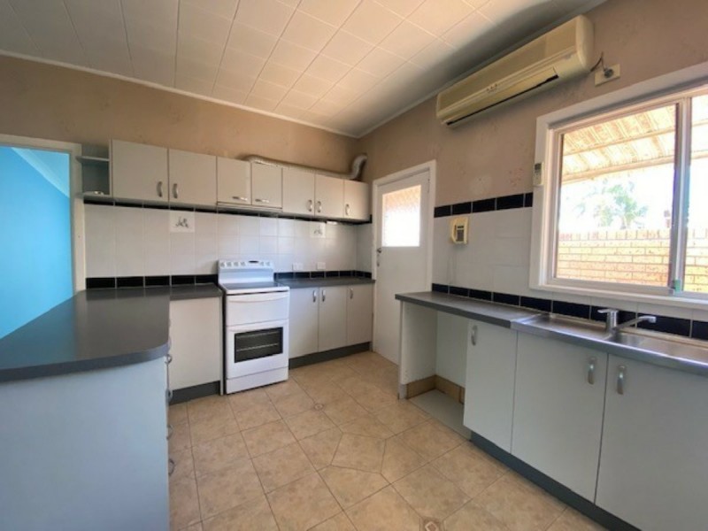 2 Ocean Street, Budgewoi NSW 2262