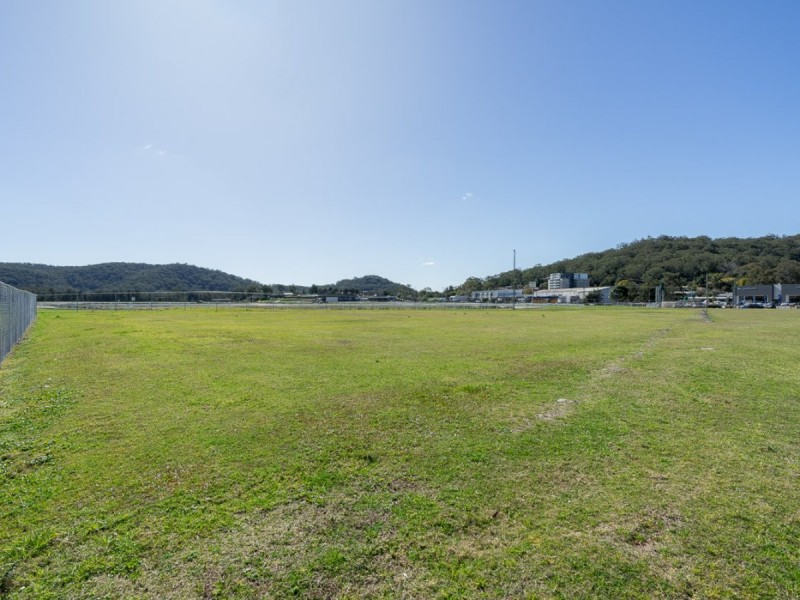 2 Racecourse Road, West Gosford NSW 2250