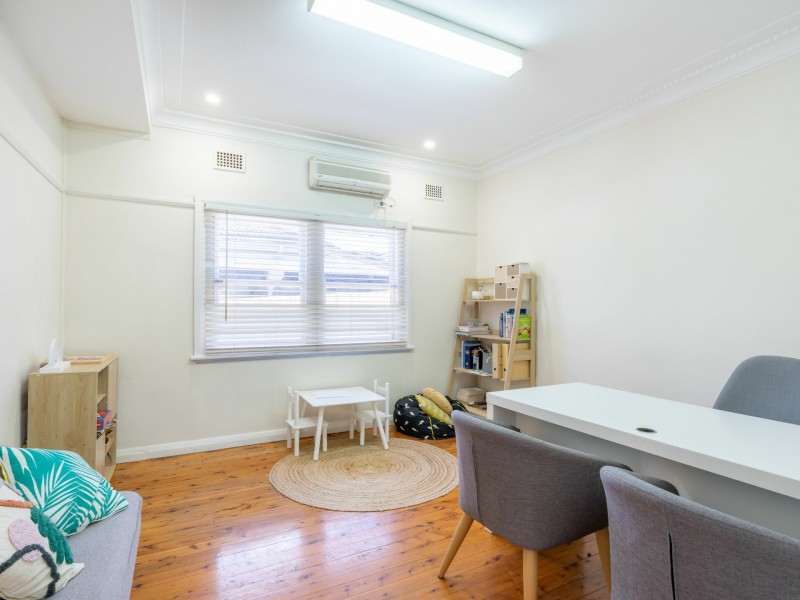 8 Wells Street, East Gosford NSW 2250