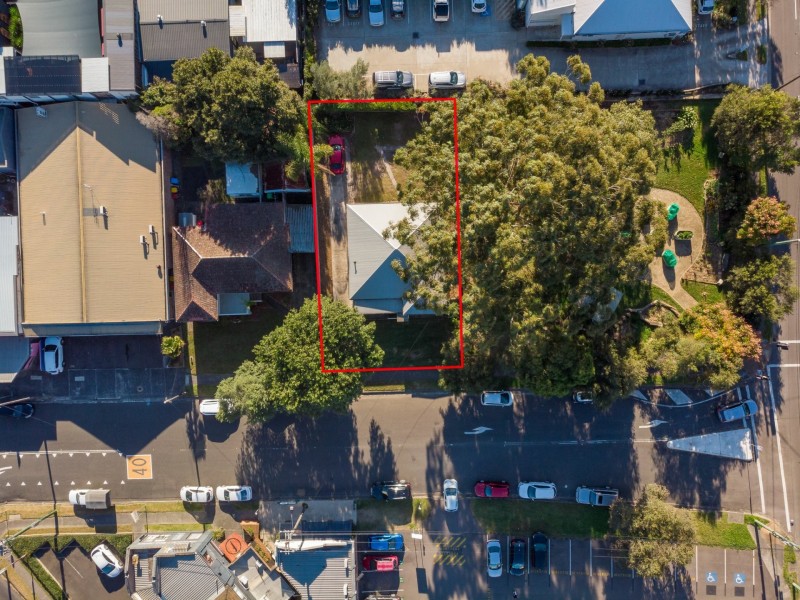 8 Wells Street, East Gosford NSW 2250