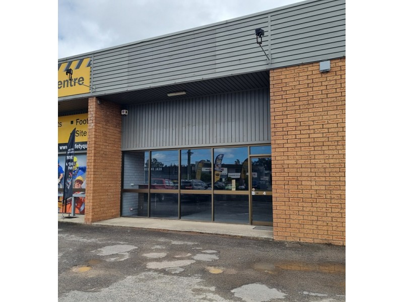 Unit 4/305 Manns Road, West Gosford NSW 2250