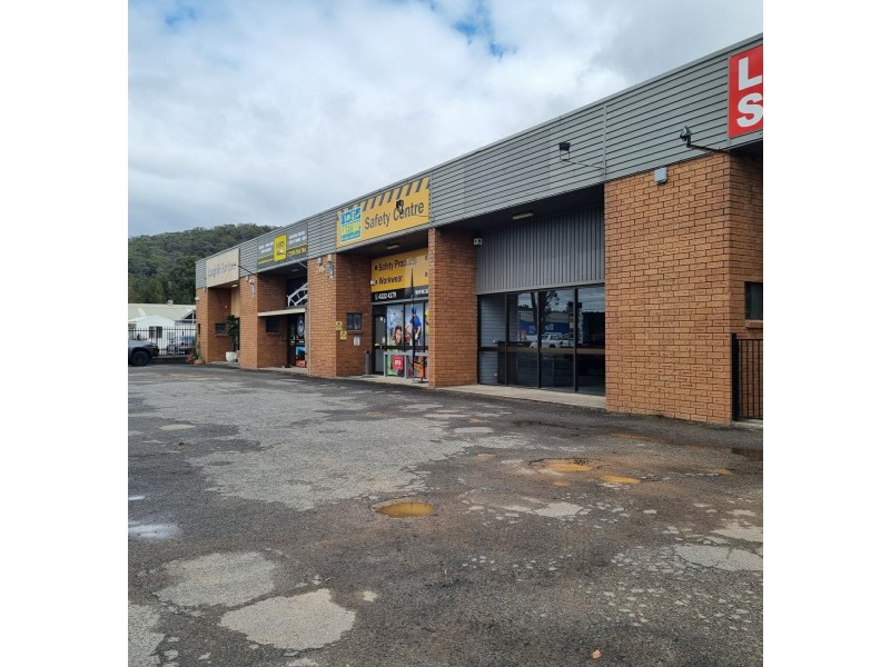 Unit 4/305 Manns Road, West Gosford NSW 2250