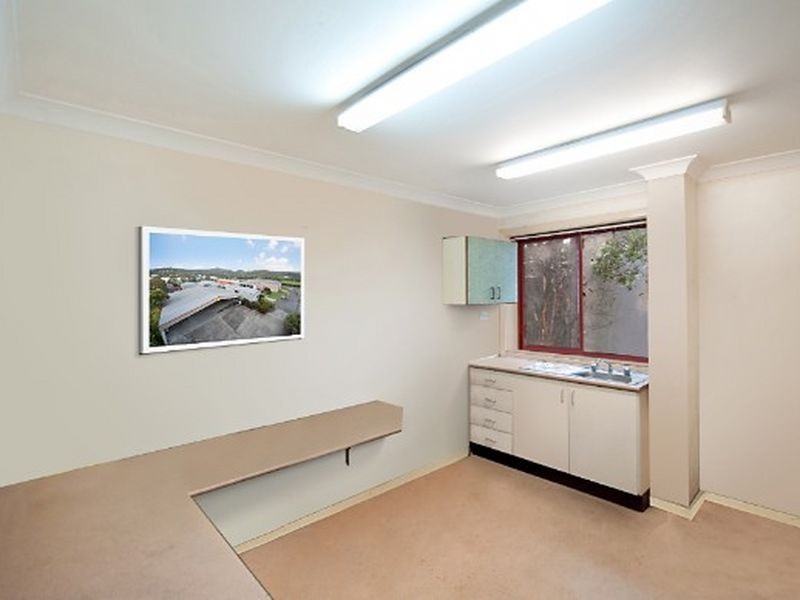 4 Morton Close, Tuggerah NSW 2259