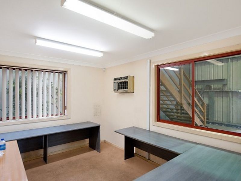 4 Morton Close, Tuggerah NSW 2259