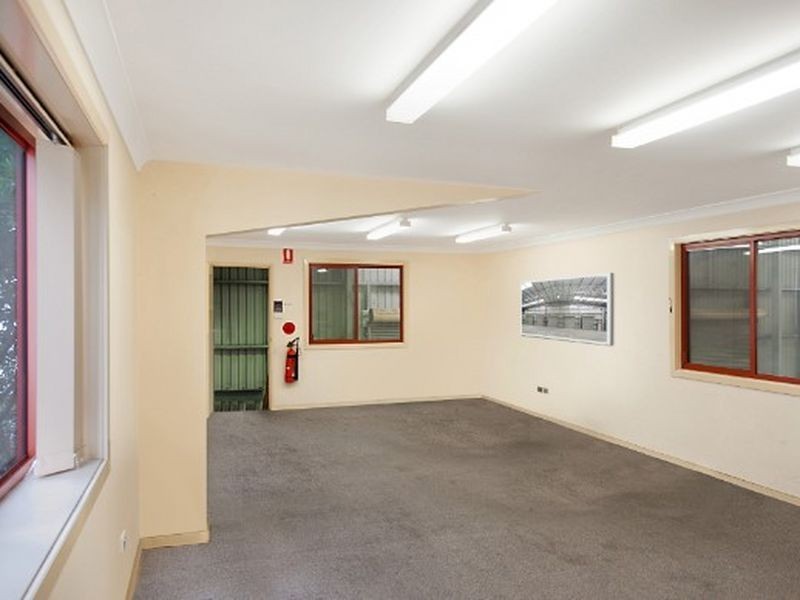 4 Morton Close, Tuggerah NSW 2259