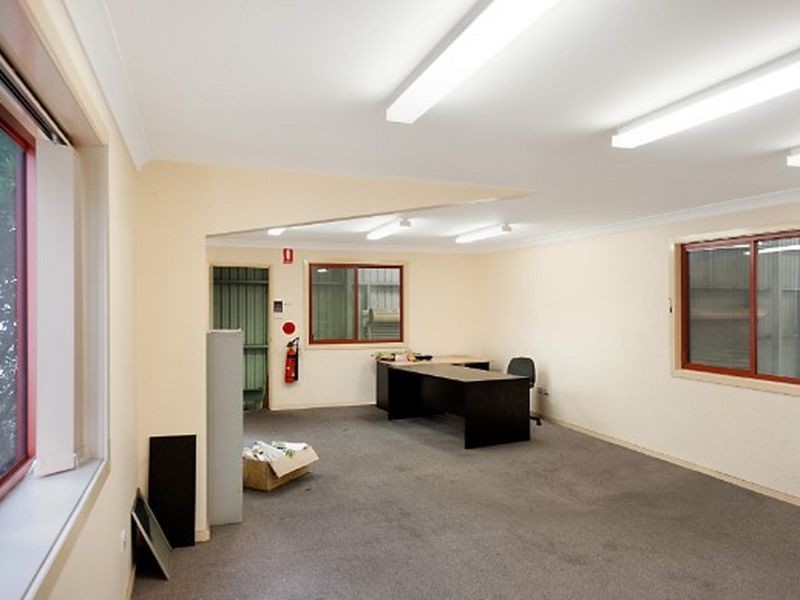 4 Morton Close, Tuggerah NSW 2259