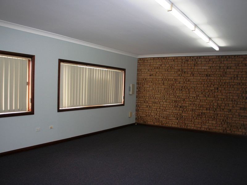 Upstairs/94 Pacific Highway, Tuggerah NSW 2259