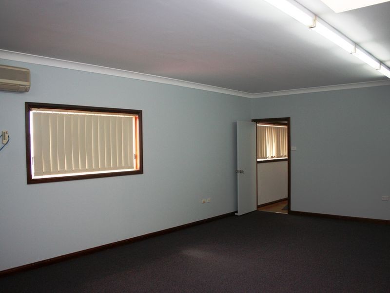Upstairs/94 Pacific Highway, Tuggerah NSW 2259