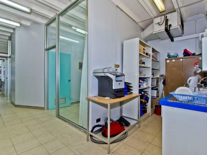 100-104 Pacific Highway, Wyong NSW 2259