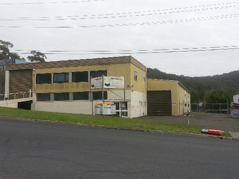 4 Carnarvon Road, West Gosford NSW 2250