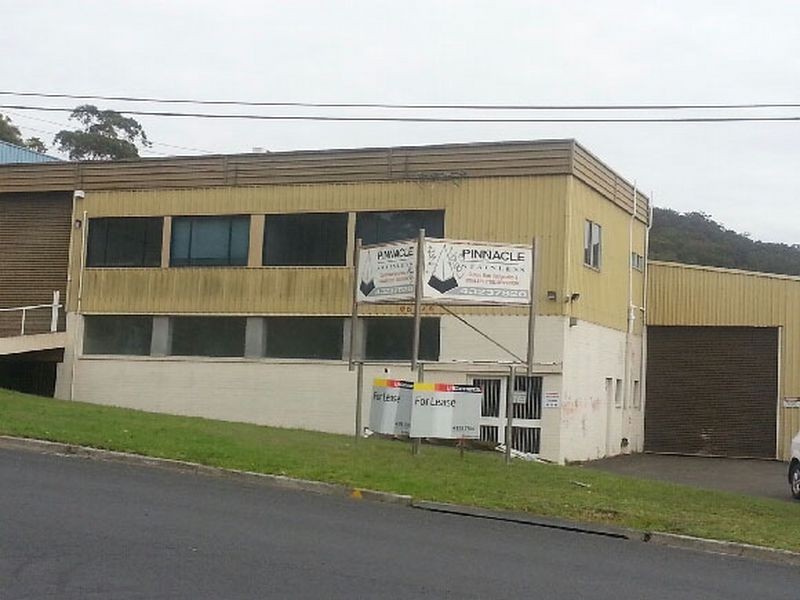 4 Carnarvon Road, West Gosford NSW 2250