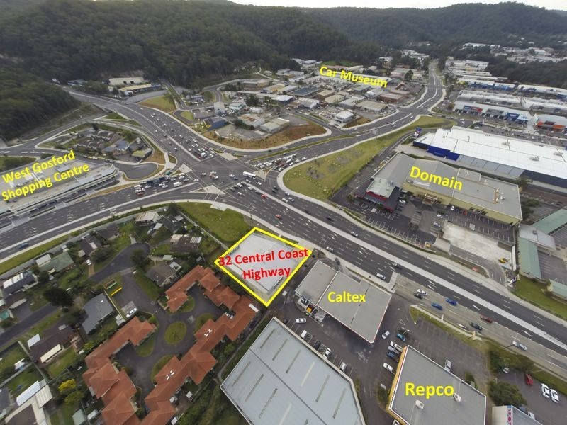 Top Floor/32 Central Coast Highway, West Gosford NSW 2250