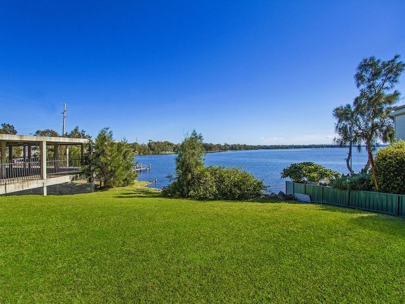 4 Main Road, Toukley NSW 2263