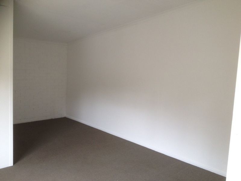 8 Grieve Close, West Gosford NSW 2250