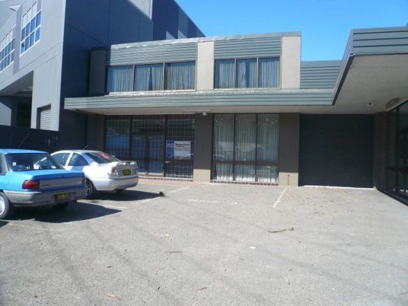 8 Barralong Road, Erina NSW 2250