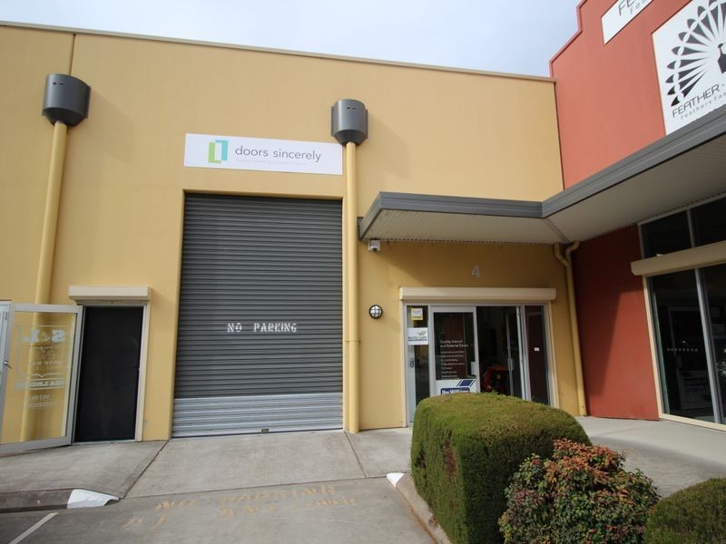 4/11-13 Cochrone Street, Kincumber NSW 2251