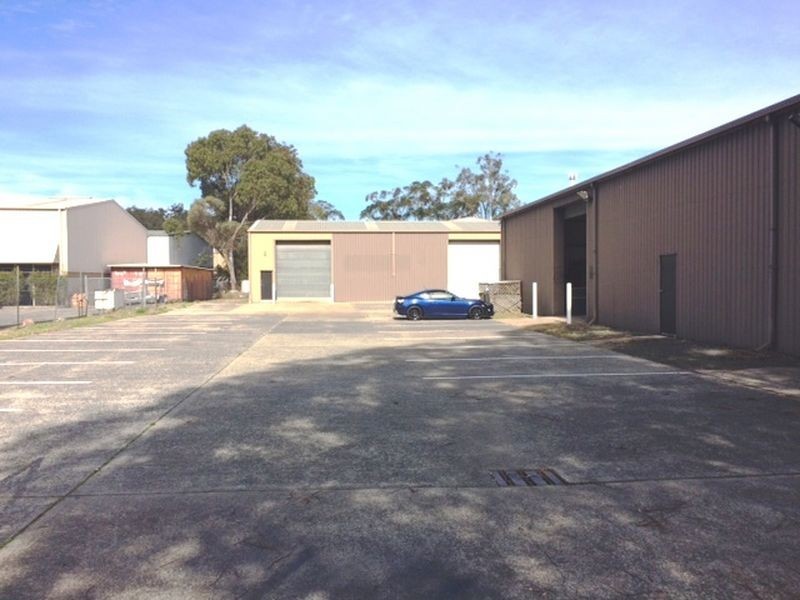 2A Craftsman Ave, Berkeley Vale NSW 2261