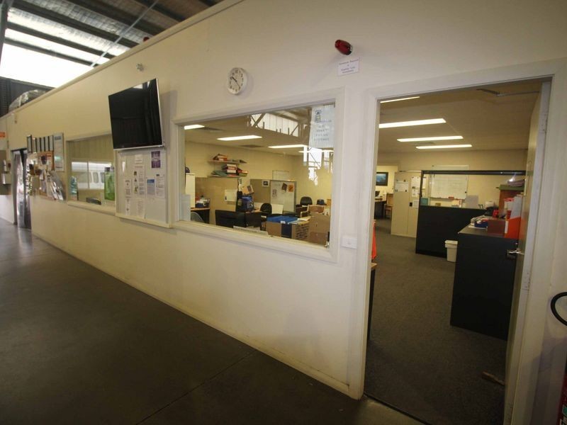 9 Bowen Crescent, West Gosford NSW 2250