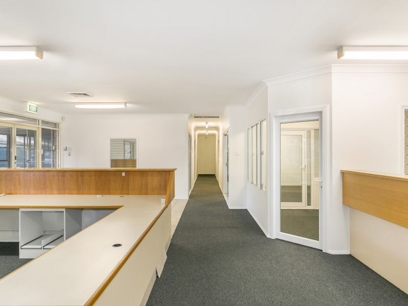 1 Comserv Close aka 25 Dell Rd, West Gosford NSW 2250