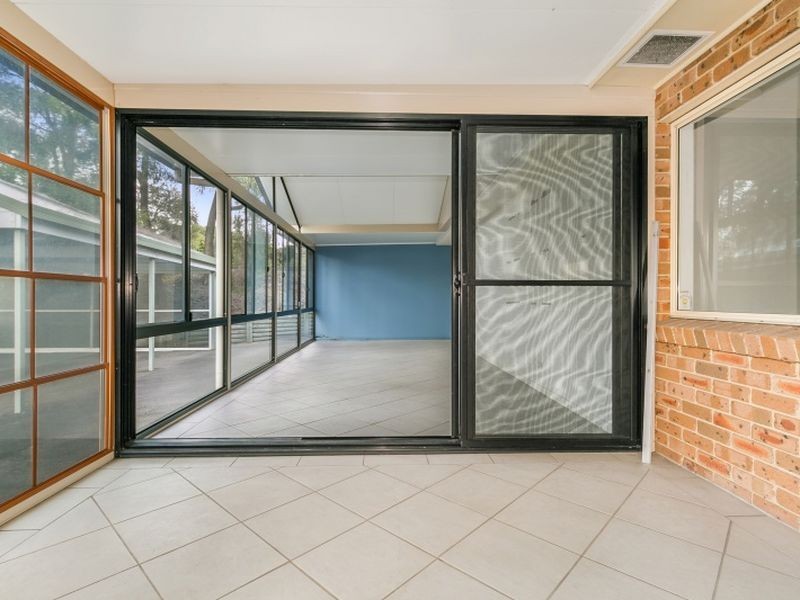 1 Comserv Close aka 25 Dell Rd, West Gosford NSW 2250