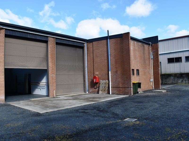Unit 1 & 2/3 Comserv Close, West Gosford NSW 2250