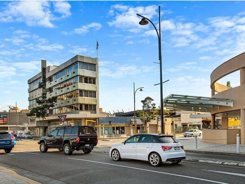 1/1-5 Baker Street, Gosford NSW 2250
