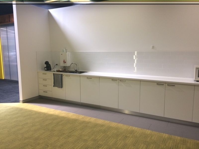 Hubs/3 Bounty Close, Tuggerah NSW 2259