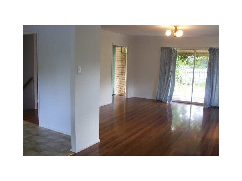 245 Chapel Hill Road, Chapel Hill QLD 4069