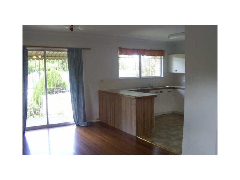 245 Chapel Hill Road, Chapel Hill QLD 4069