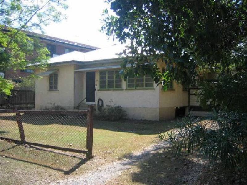 25 Vincent Street, Indooroopilly QLD 4068