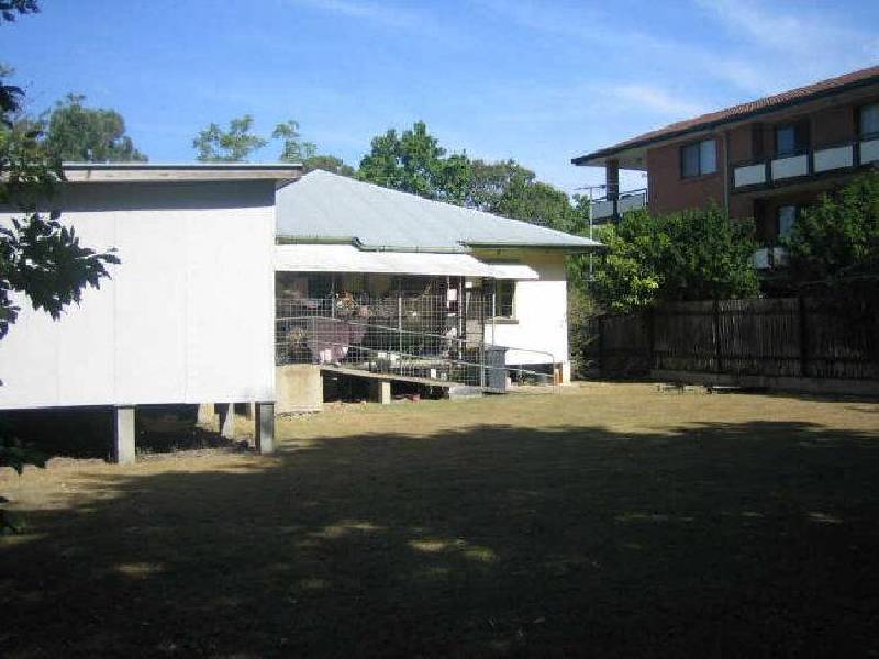 25 Vincent Street, Indooroopilly QLD 4068