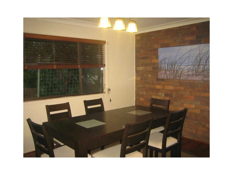 105 Taringa Parade, Indooroopilly QLD 4068