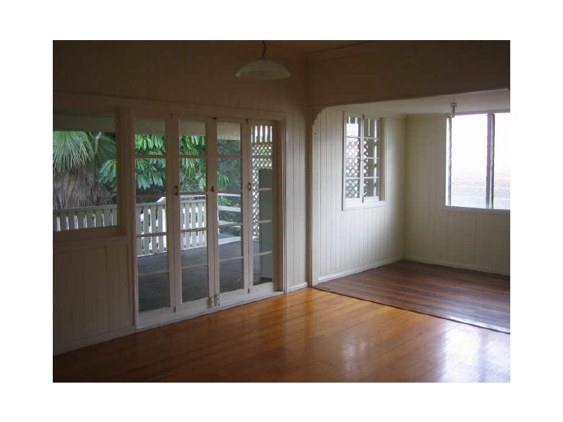 160 Taringa Parade, Indooroopilly QLD 4068