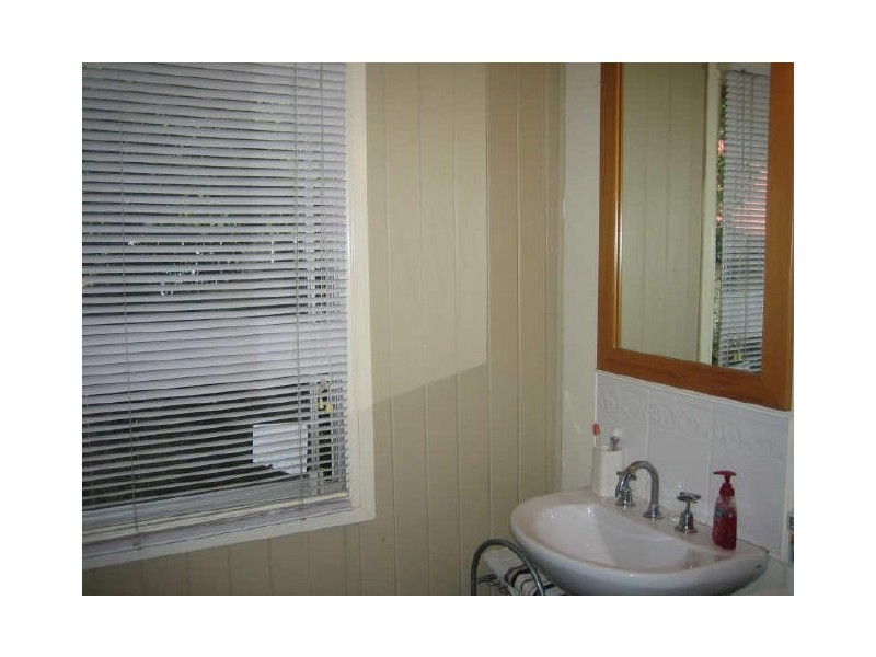 160 Taringa Parade, Indooroopilly QLD 4068