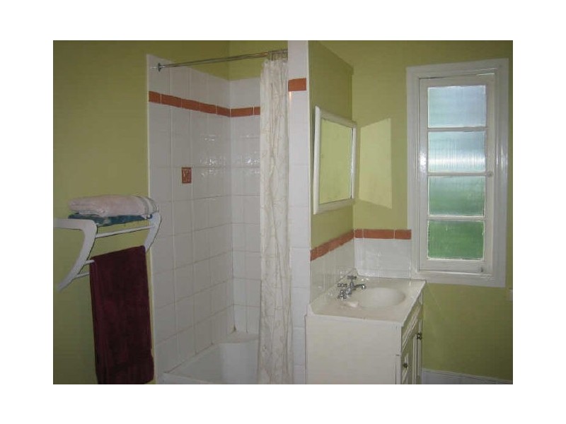 160 Taringa Parade, Indooroopilly QLD 4068