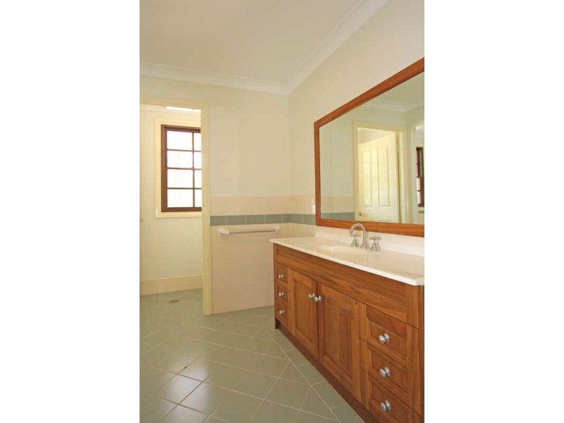 69 Hillcrest Drive, Tintenbar NSW 2478