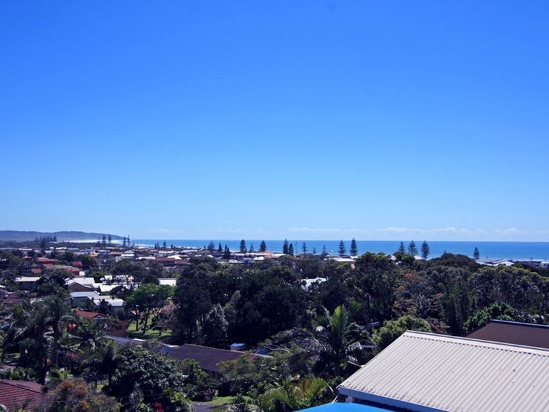 2/11 Sunrise Crescent, Lennox Head NSW 2478