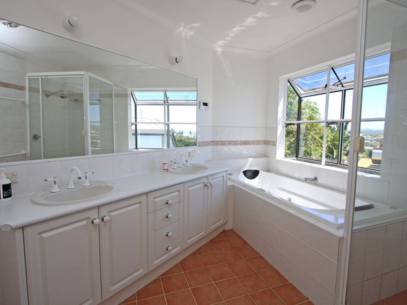 2/11 Sunrise Crescent, Lennox Head NSW 2478