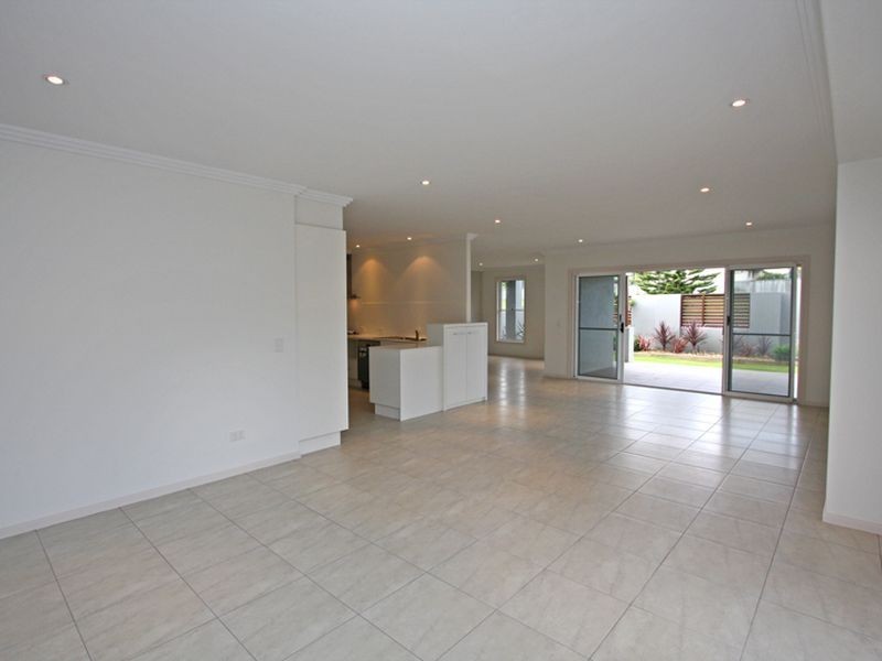 2/1 Isabella Drive, Skennars Head NSW 2478